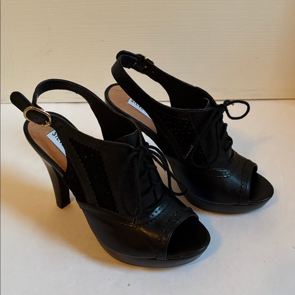 Steve Madden Penelopi Black Leather Sling Oxford 4 in heel Sz 5 - Picture 1 of 8